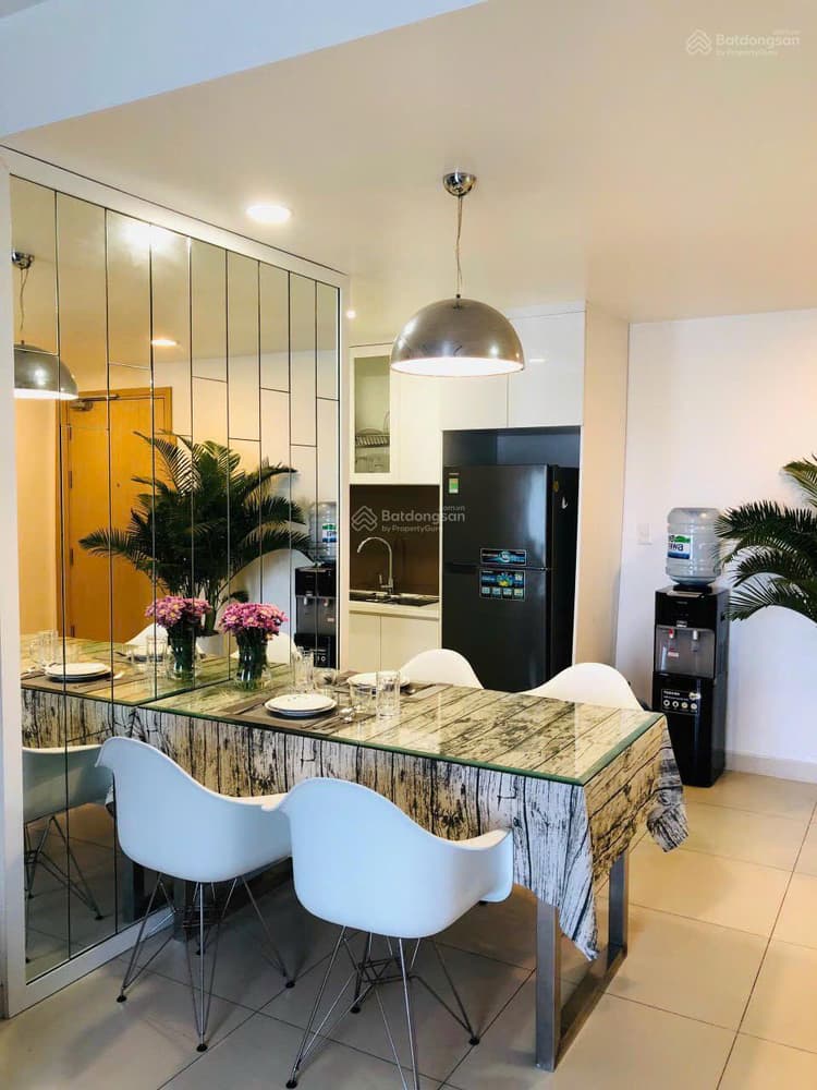 Nhà 5 phòng ngủ, 2 toilet, 180m2, full nội thất, hẻm 63 Pasteur, Quận 1, TP.HCM - Giá 2 triệu/tháng