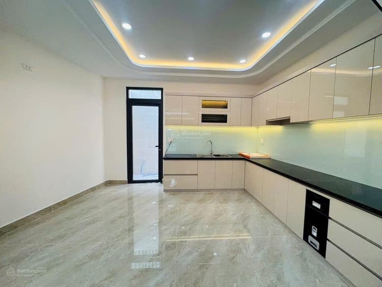 Bán nhà 4 phòng ngủ, 4 toilet tại Hồ Văn Tư, Thủ Đức, TP.HCM - Giá 9.5 tỷ